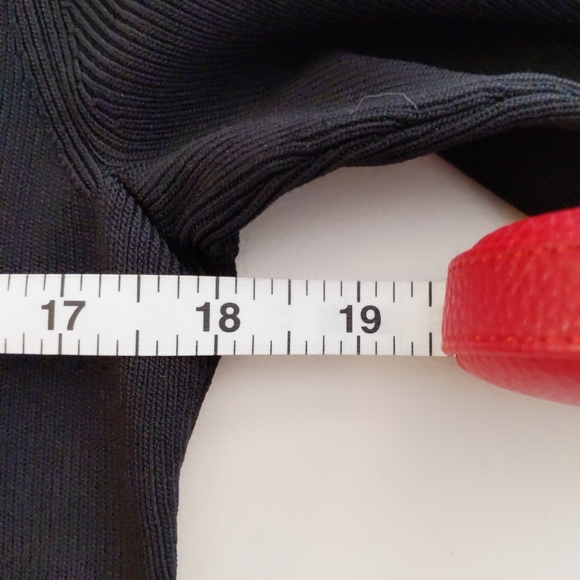 Venini Black Crochet Detail Sweater with Wooden Beads size Medium - Picture 7 of 9